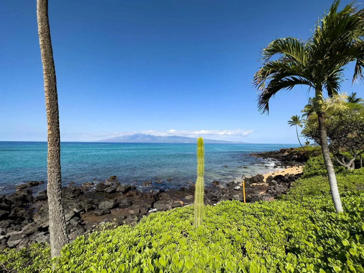 Apartment Kuleana 405 Oceanfront 1Bedroom Condo Kahana