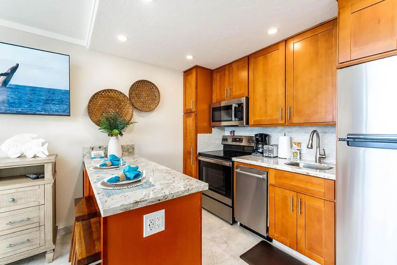 Kuleana 405 Oceanfront 1Bedroom Condo Kahana